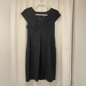 BANANA REPUBLIC BLACK FITTED DRESS